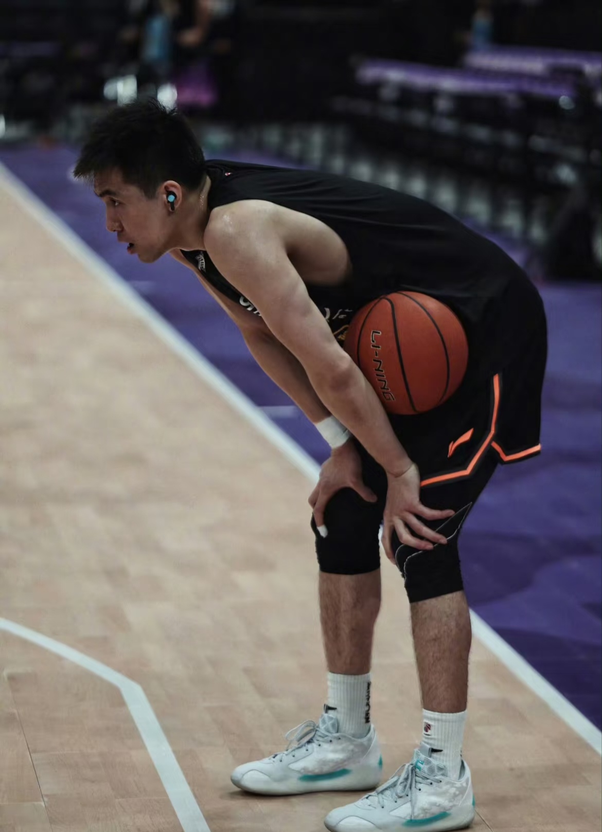 江苏队碾压热火,郭艾伦高光表现 江苏队碾压热火,郭艾伦高光表现