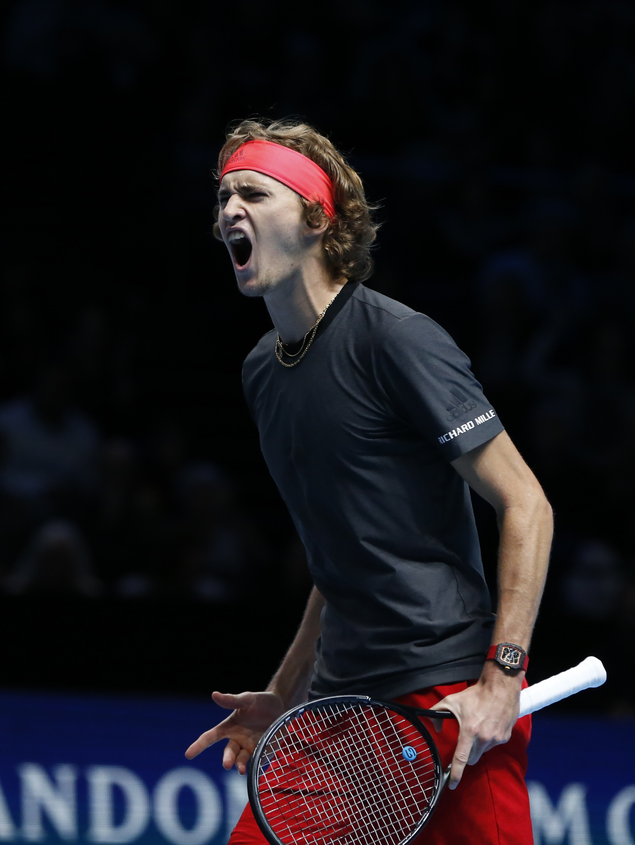 温网鏖战ATP总决赛，兹维列夫点燃赛场