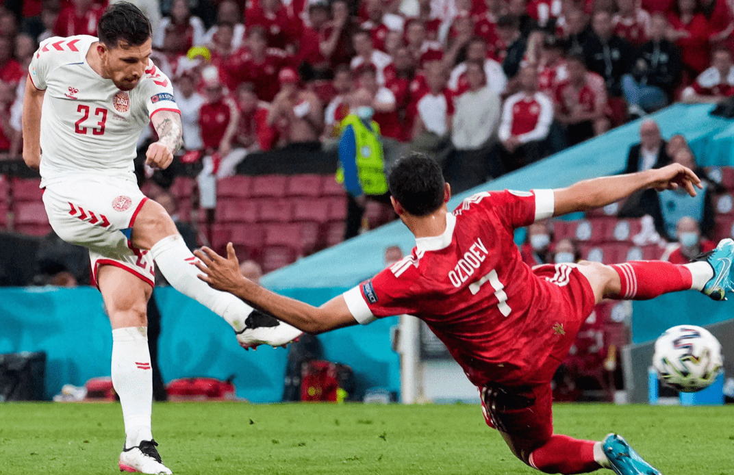 日本队完胜奥地利队，奥恰洛夫统治全场