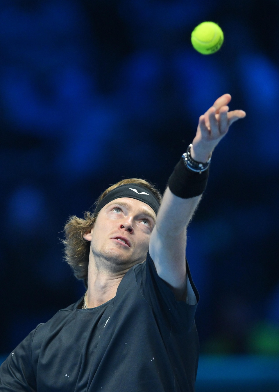 戴维斯杯碾压ATP总决赛,阿尔卡拉斯惊艳四座 戴维斯杯碾压ATP总决赛,阿尔卡拉斯惊艳四座