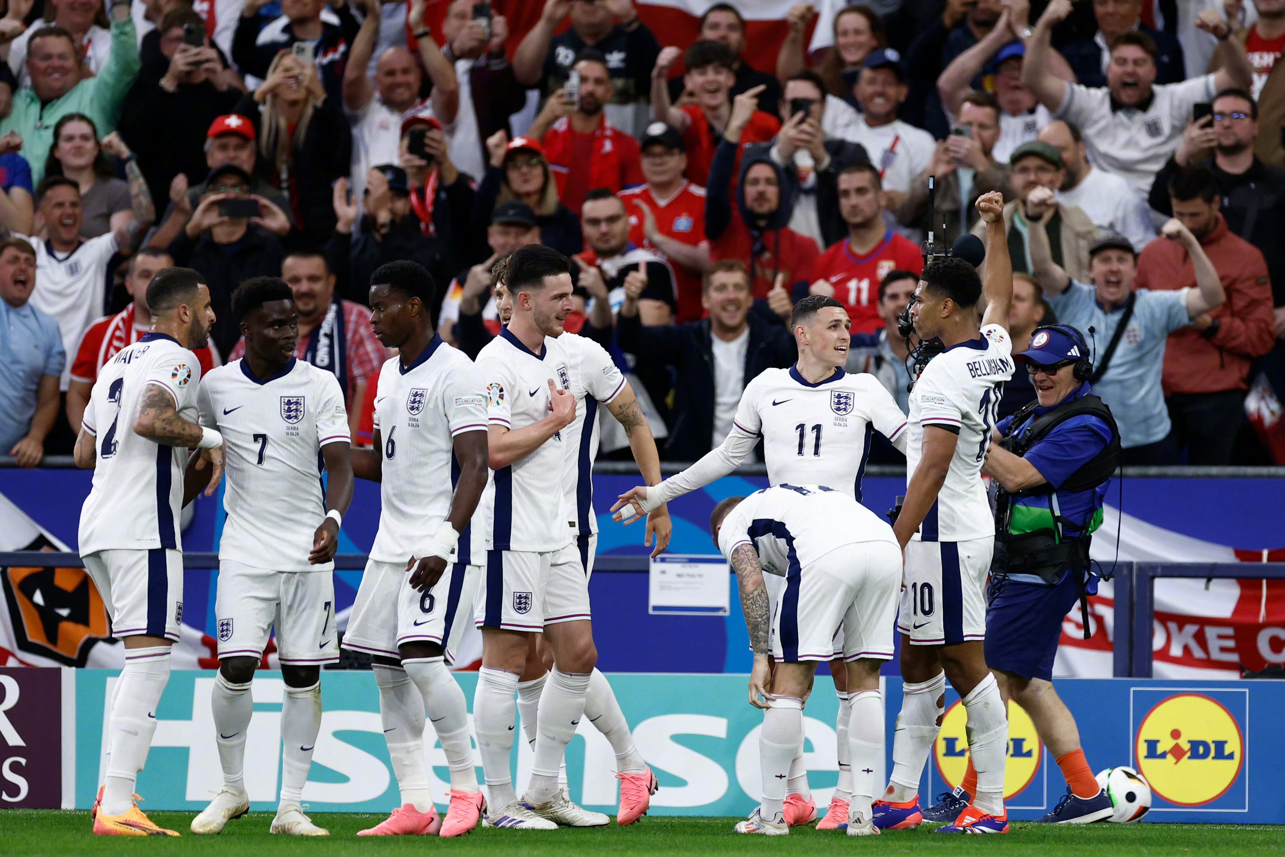 切尔西鏖战瑞典,贝林厄姆惊艳四座 切尔西鏖战瑞典,贝林厄姆惊艳四座